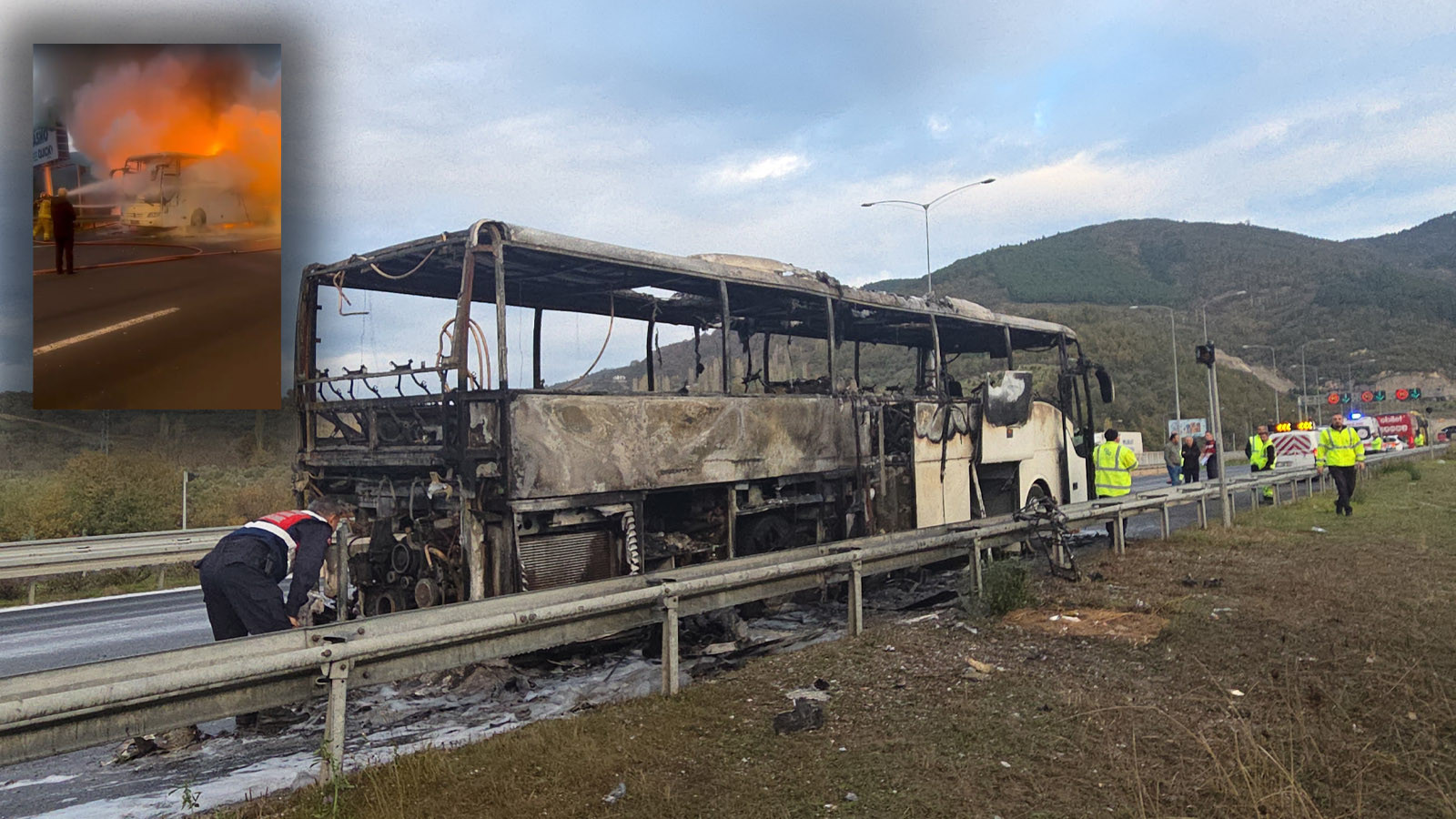 Bursa'da faciadan dönüldü: Ortaokul öğrencilerinin bulunduğu otobüs, alev topuna döndü