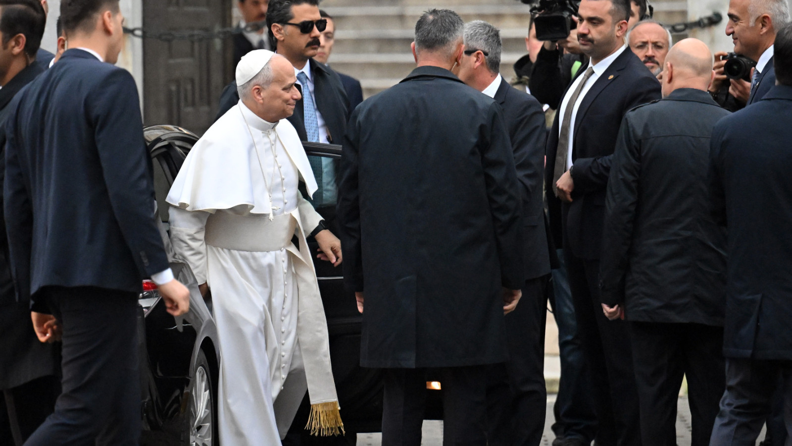 Papa 14. Leo, Sultanahmet Camisi’ni ziyaret etti