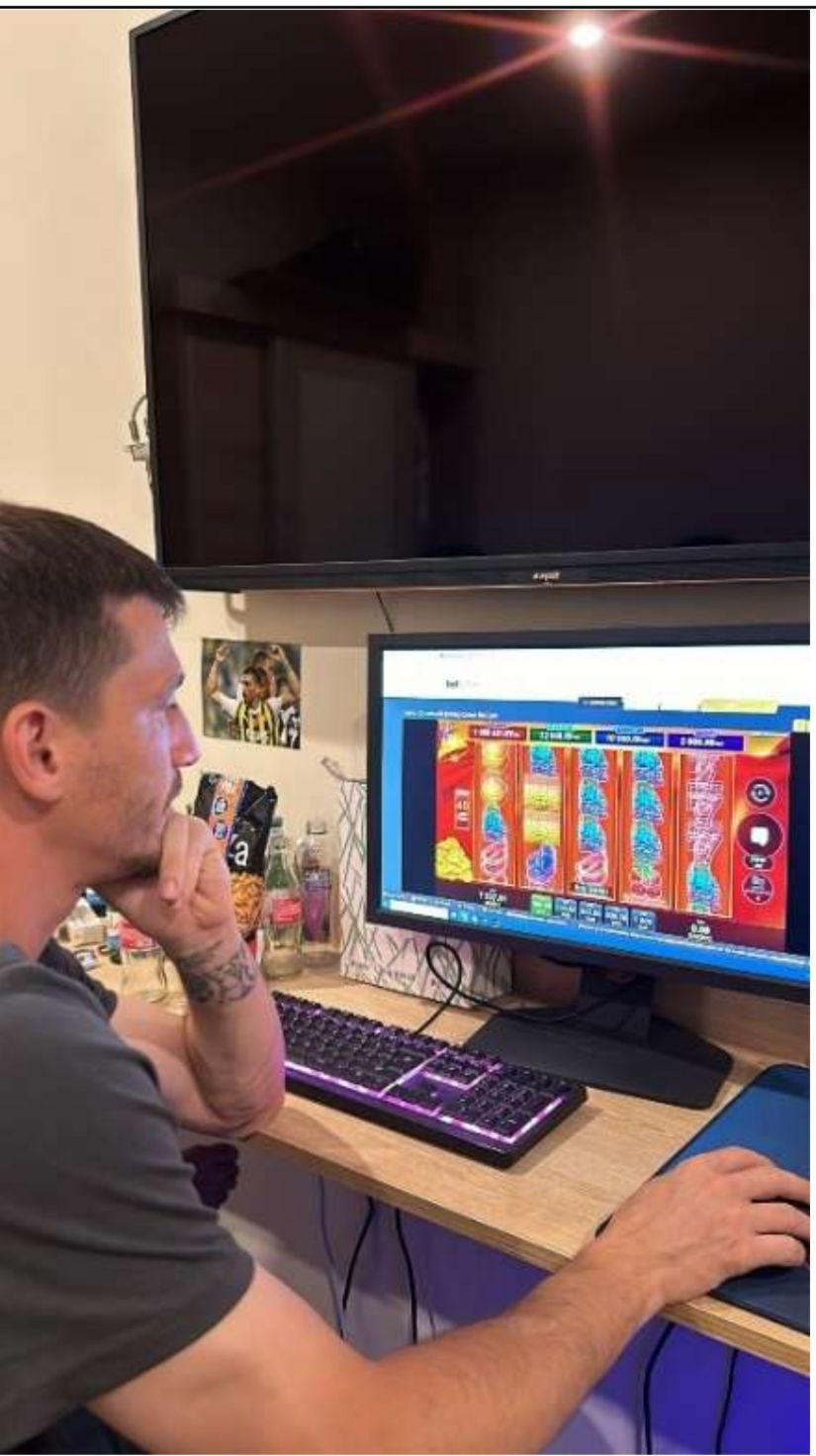 Mert Hakan Yandaş'ın kumar oynarken görüntüleri ortaya çıktı! "Futbolcu arkadaşlarımla beraber..." - Resim: 1