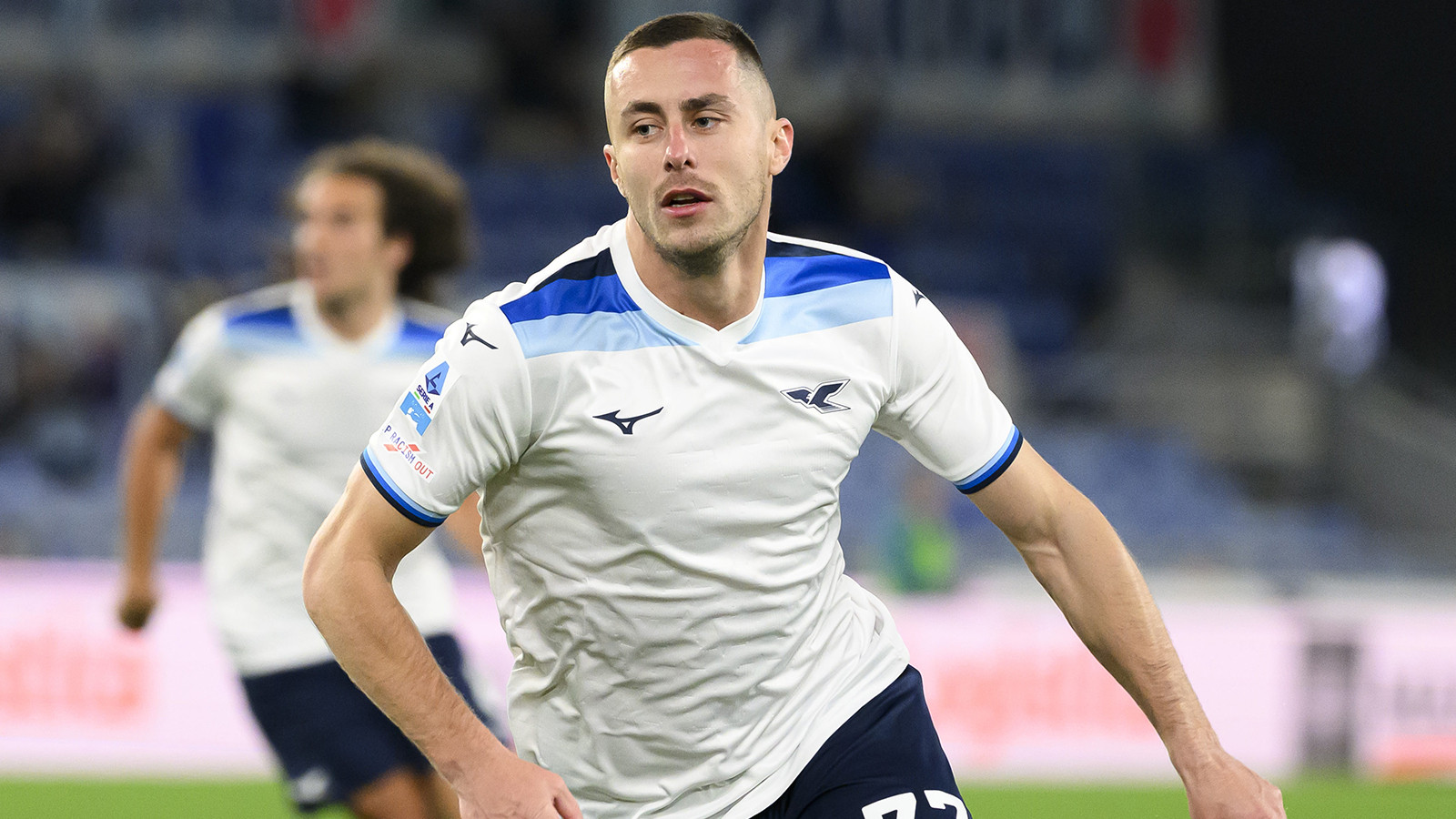 Beşiktaş, Karadağlı sağ bek Adam Marusic'e kanca attı