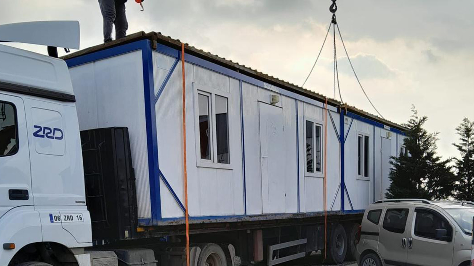 Alacağını istedi, başına bu geldi: Depremde verilen konteynerin parasını isteyip, icralık yaptılar!