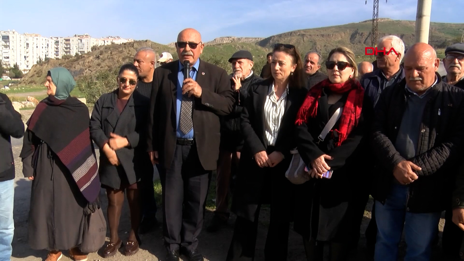 İzmir'de "çöp" protestosu! "Harmandalı'nın 2'nci Ümraniye olmasını istemiyoruz"