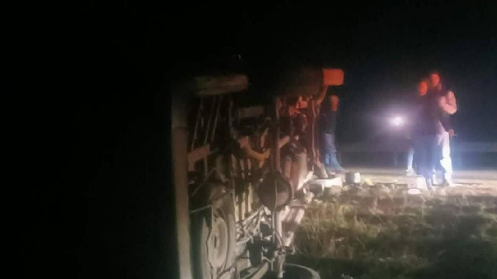 Ankara'da işçileri taşıyan servis devrildi: Çok sayıda yaralı var