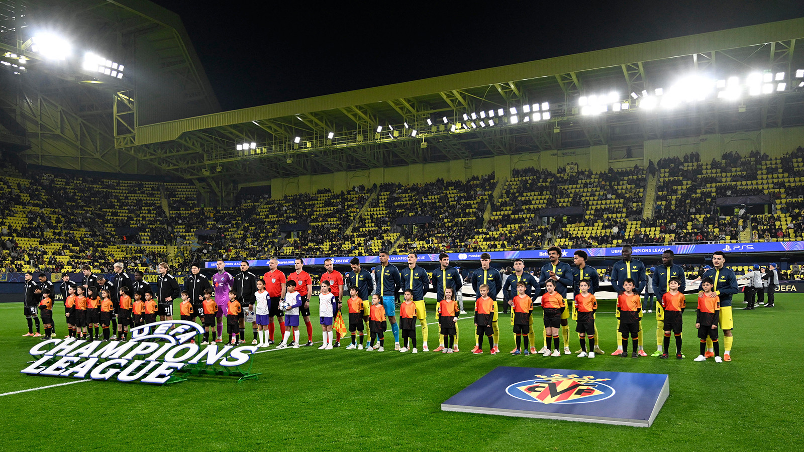 Şampiyonlar Ligi'nde gecenin skandalı! Kimse ne olduğunu anlayamadı