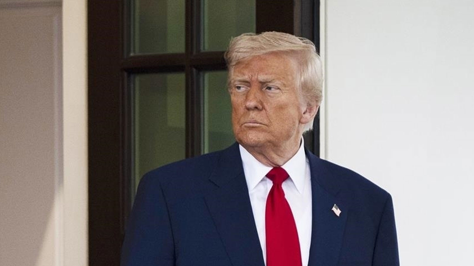 Demokratlar, Epstein malikanesinden Trump'ın yer aldığı fotoğrafları yayınladı