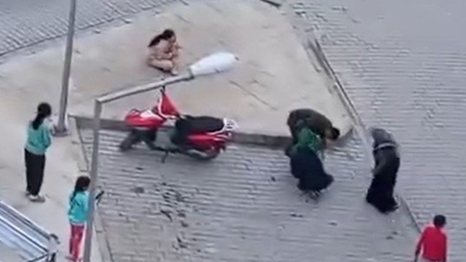 Okulda akılalmaz dehşet! Hademe 6 yaşındaki öğrenciyi bıçakladı