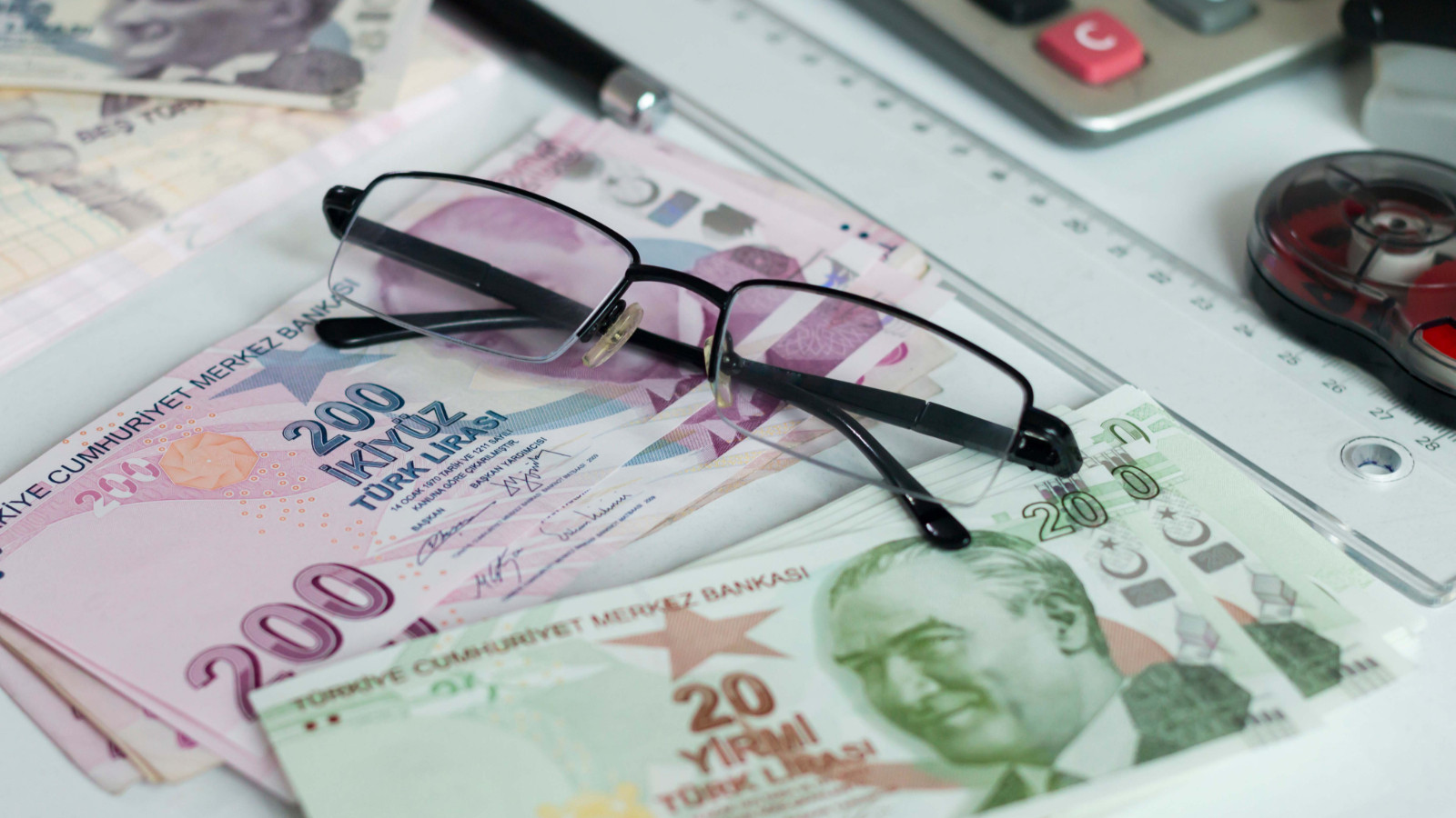 Hükümet ne dedi, işçi temsilcileri istedi? İşte asgari ücret için konuşulan rakamlar...