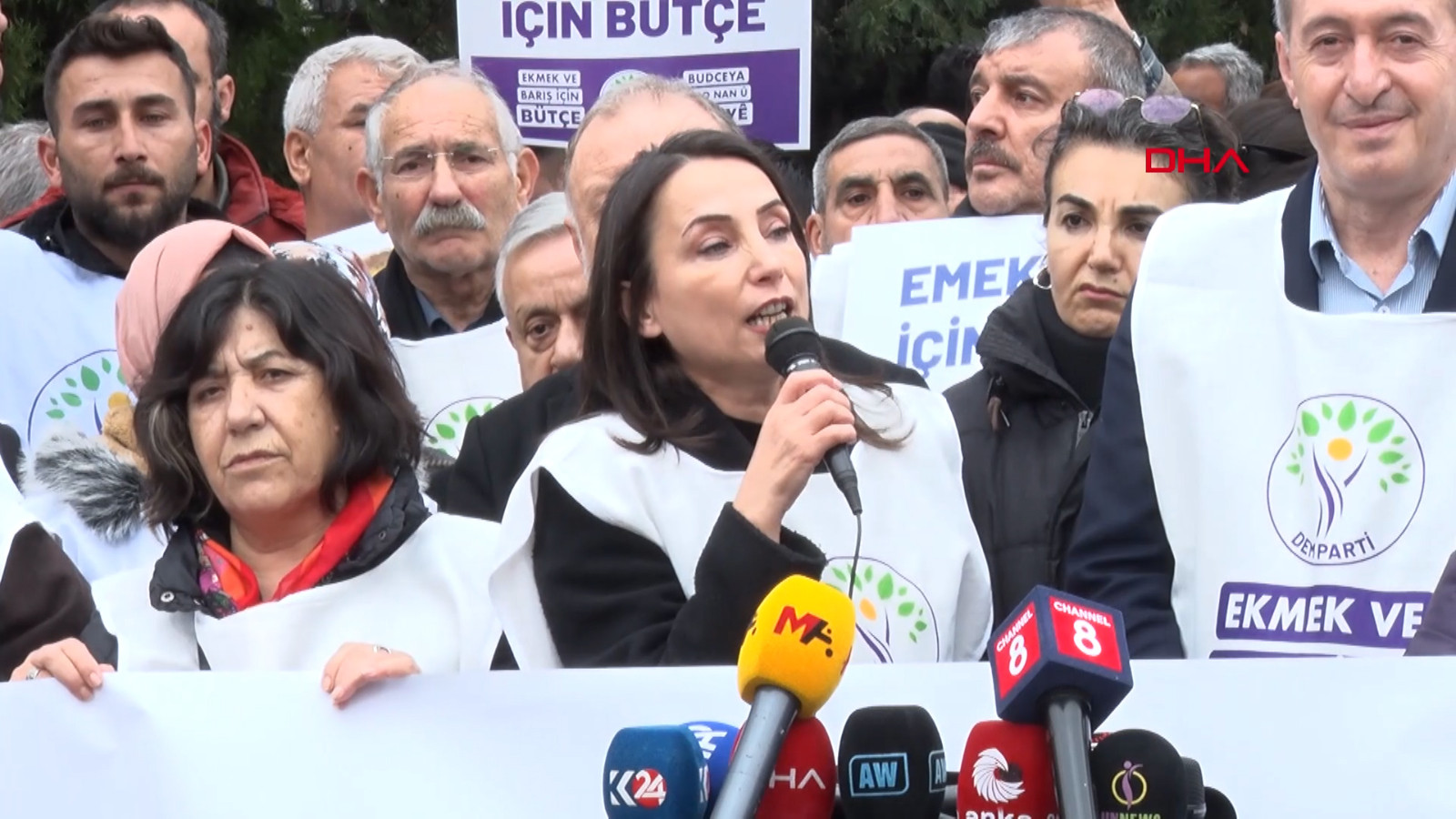 DEM Parti'den TBMM önünde "bütçe" protestosu