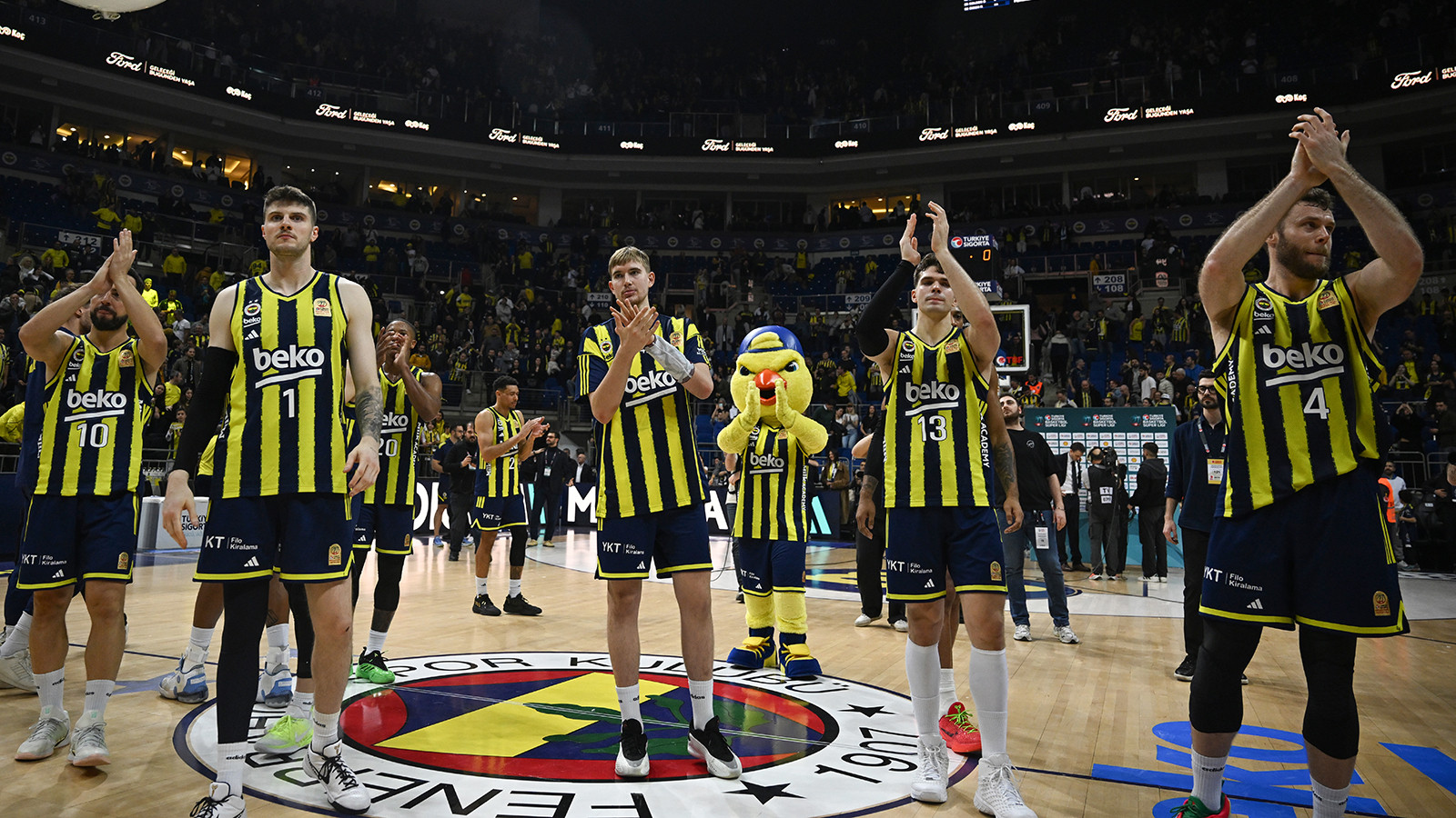 Fenerbahçe Beko, Anadolu Efes'i uzatmada devirdi