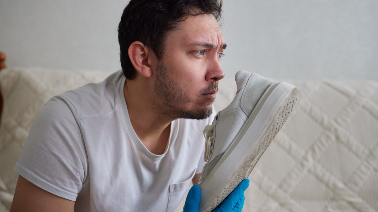 Gün içinde çorap değiştirmek zorunda kalmayın! Ayak kokusundan tamamen kurtulmak bu yöntemle artık elinizde