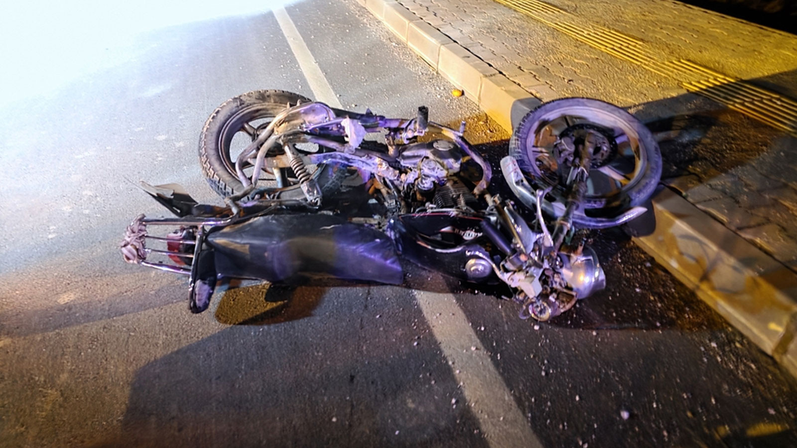 Hatay'da yürek yakan kaza! Otomobil motosiklete çarptı: 2 kardeş hayatını kaybetti