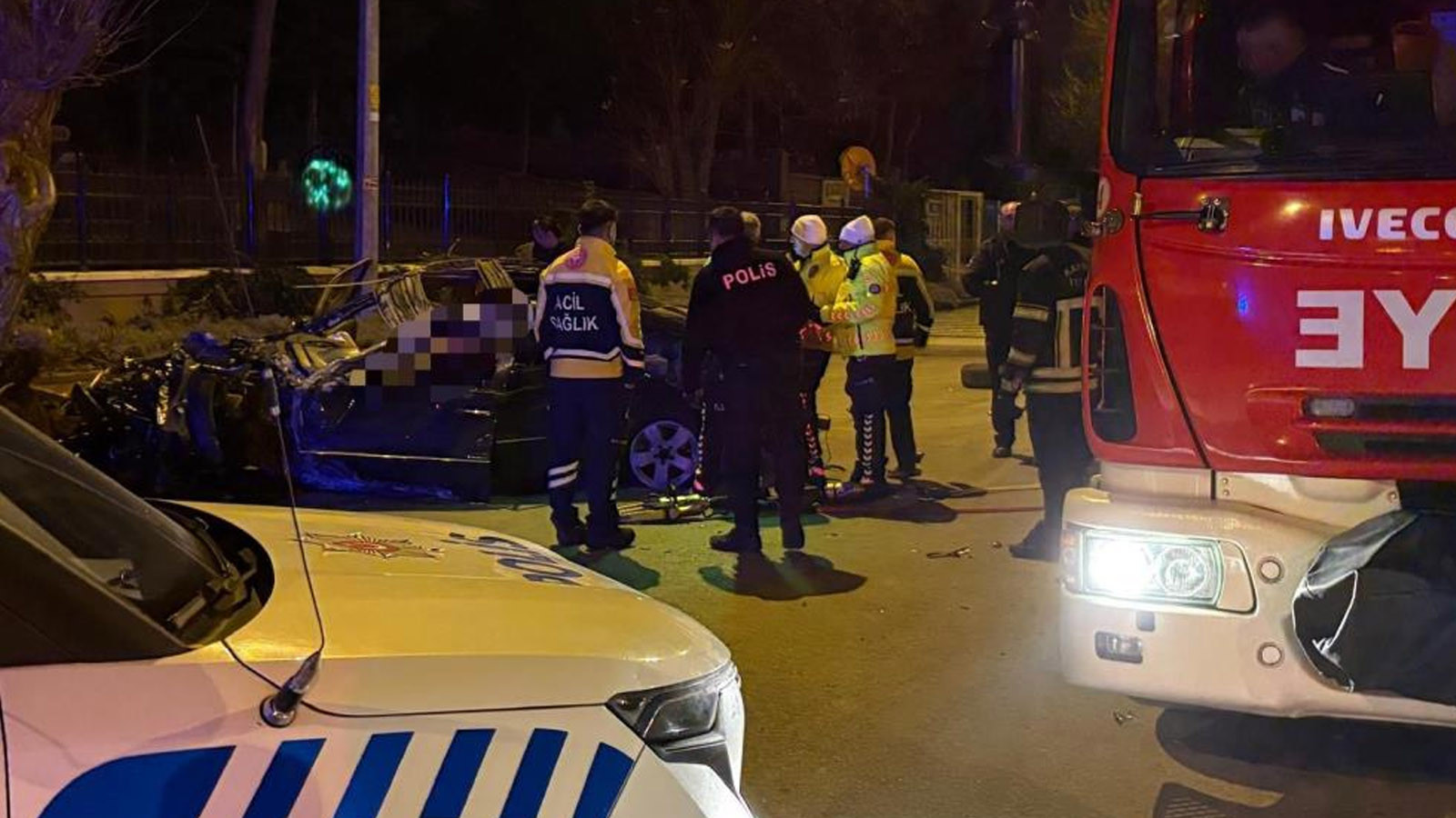 Kayseri'de kaldırıma çarpan otomobil 200 metre savruldu: Ölü ve yaralı var