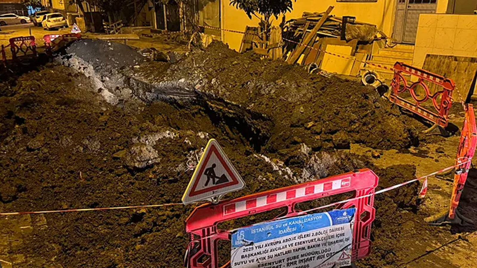 Avcılar’da İSKİ çalışmasında göçük: 1 yaralı