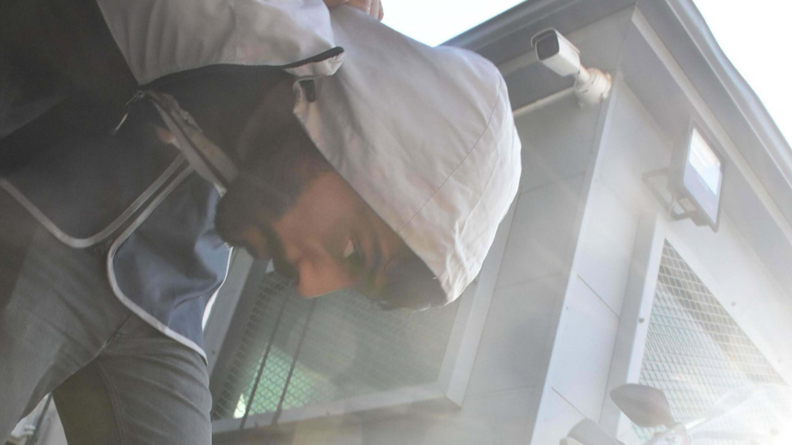 Eşini görüntülü arayıp çocuklarının boğazına bıçak dayayan babanın tahliyesine itiraz