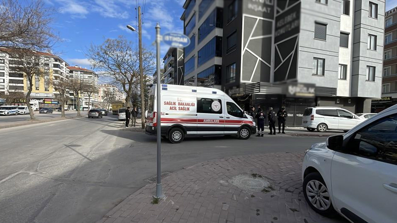 Konya'da kiracı ile dükkan sahibi arasındaki kavga kanlı bitti: Göğsünden bıçakladı