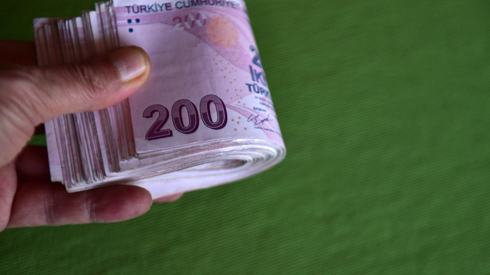 Koşullar aynı, aylıklar farklı: Emekli maaşlarında fark yüzde 30'u buluyor!