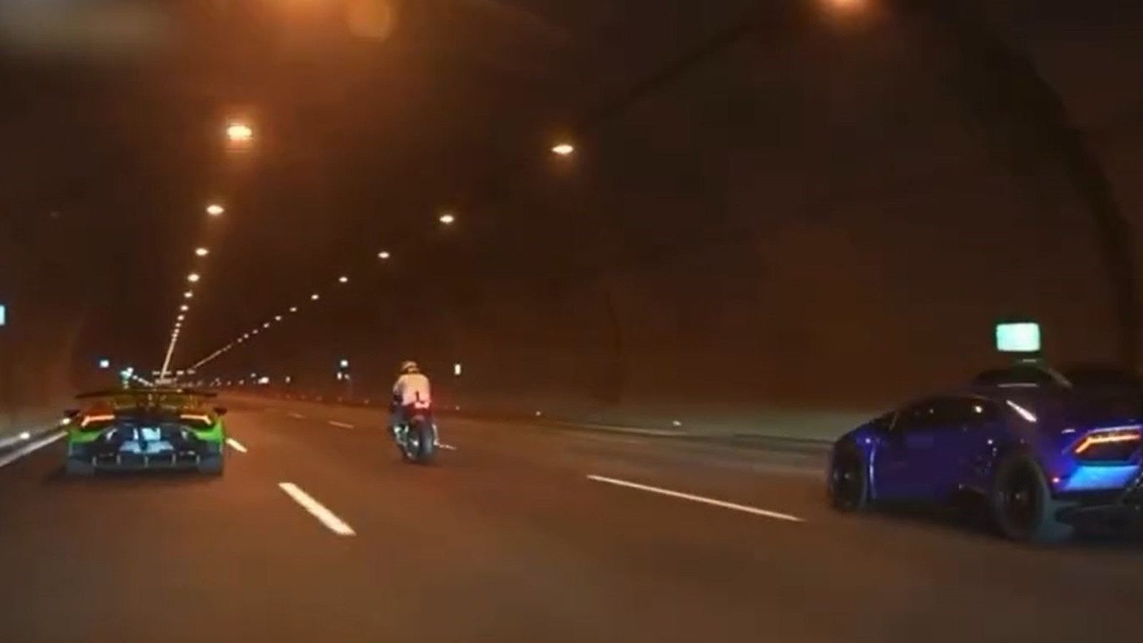 Trafiğe açık alanda yarış yapanlara operasyon: 4 sürücü tespit edildi