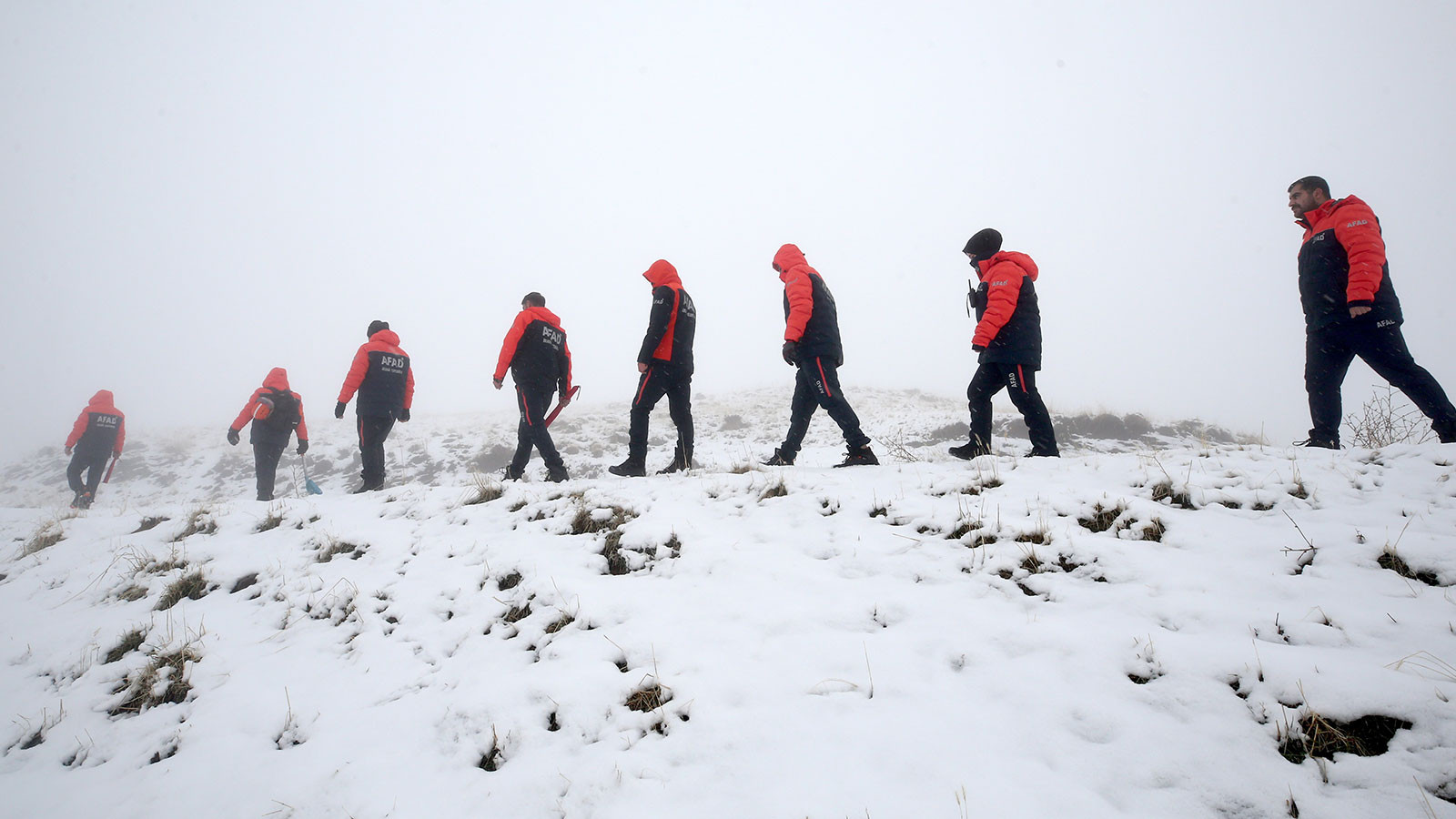 Bitlis'te eğitime kar engeli!