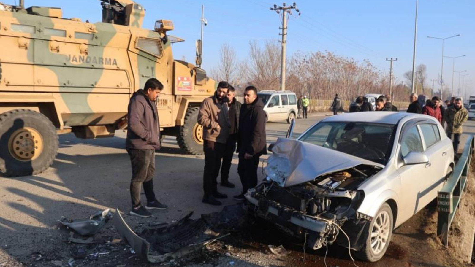 Iğdır'da feci kaza: Kafa kafaya çarpıştılar
