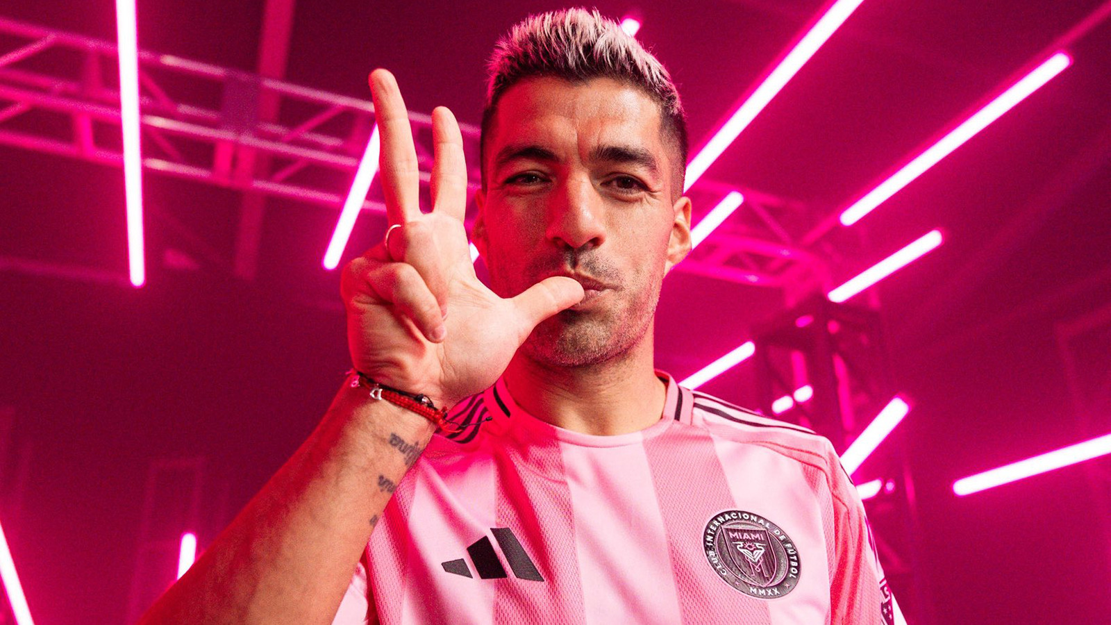 Inter Miami, Luis Suarez'in sözleşmesini uzattı