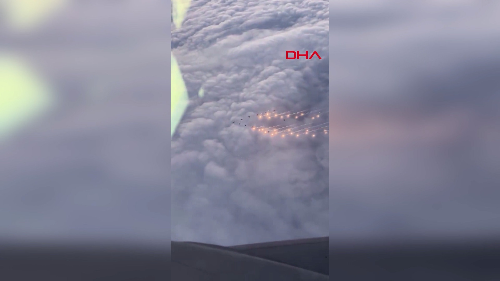 İskandinav ülkelerinin hava kuvvetlerinden 'Noel Ağacı' koreografisi