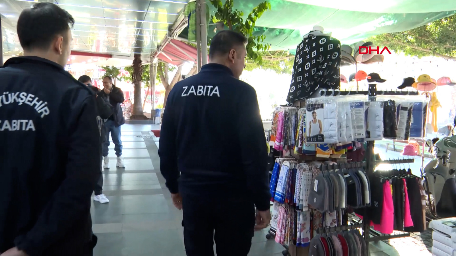 Zabıtadan kaldırım işgallerine sıkı denetim