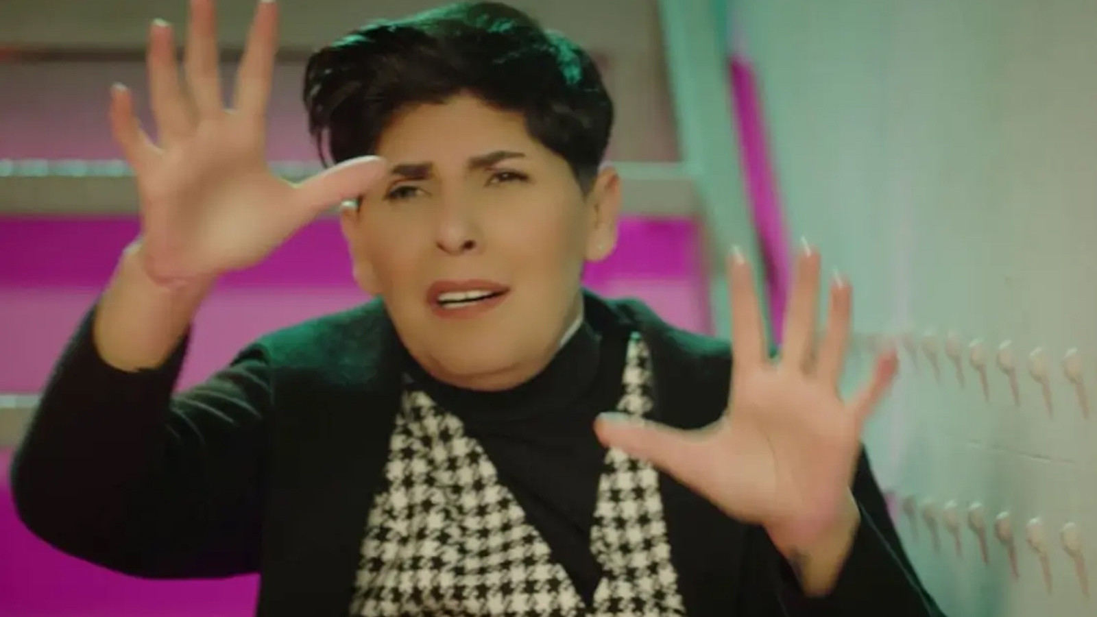 Cansever'den hayranlarını üzen haber!