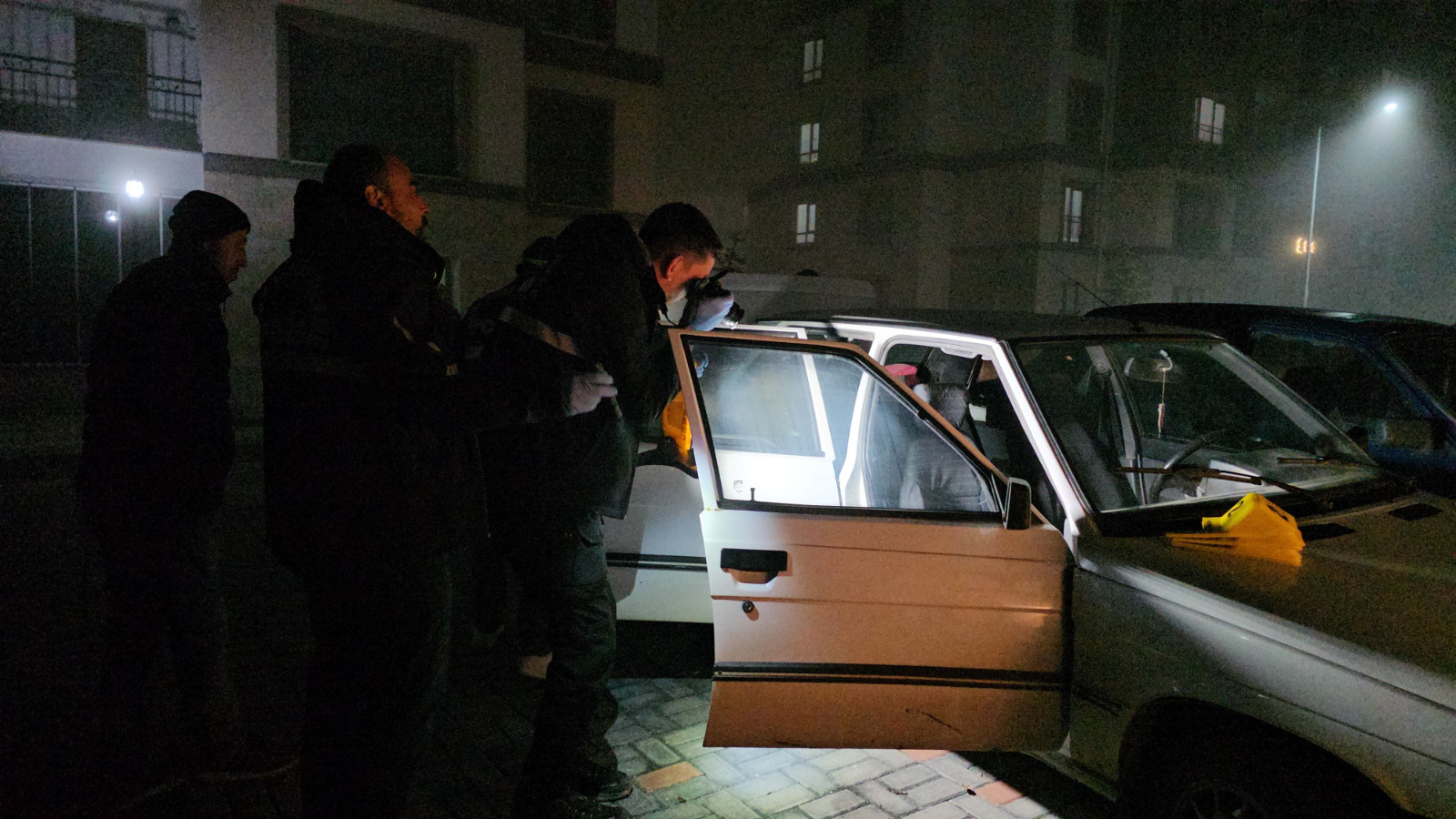 Çorum'da park halindeki otomobile silahlı saldırı