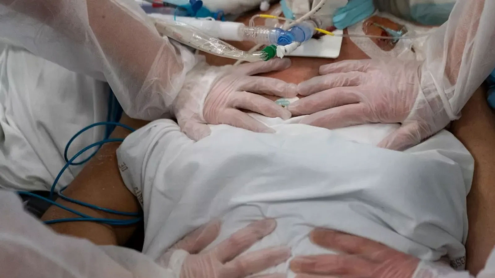 Fransa'da hastalarını zehirleyen eski anestezi uzmanına ömür boyu hapis cezası