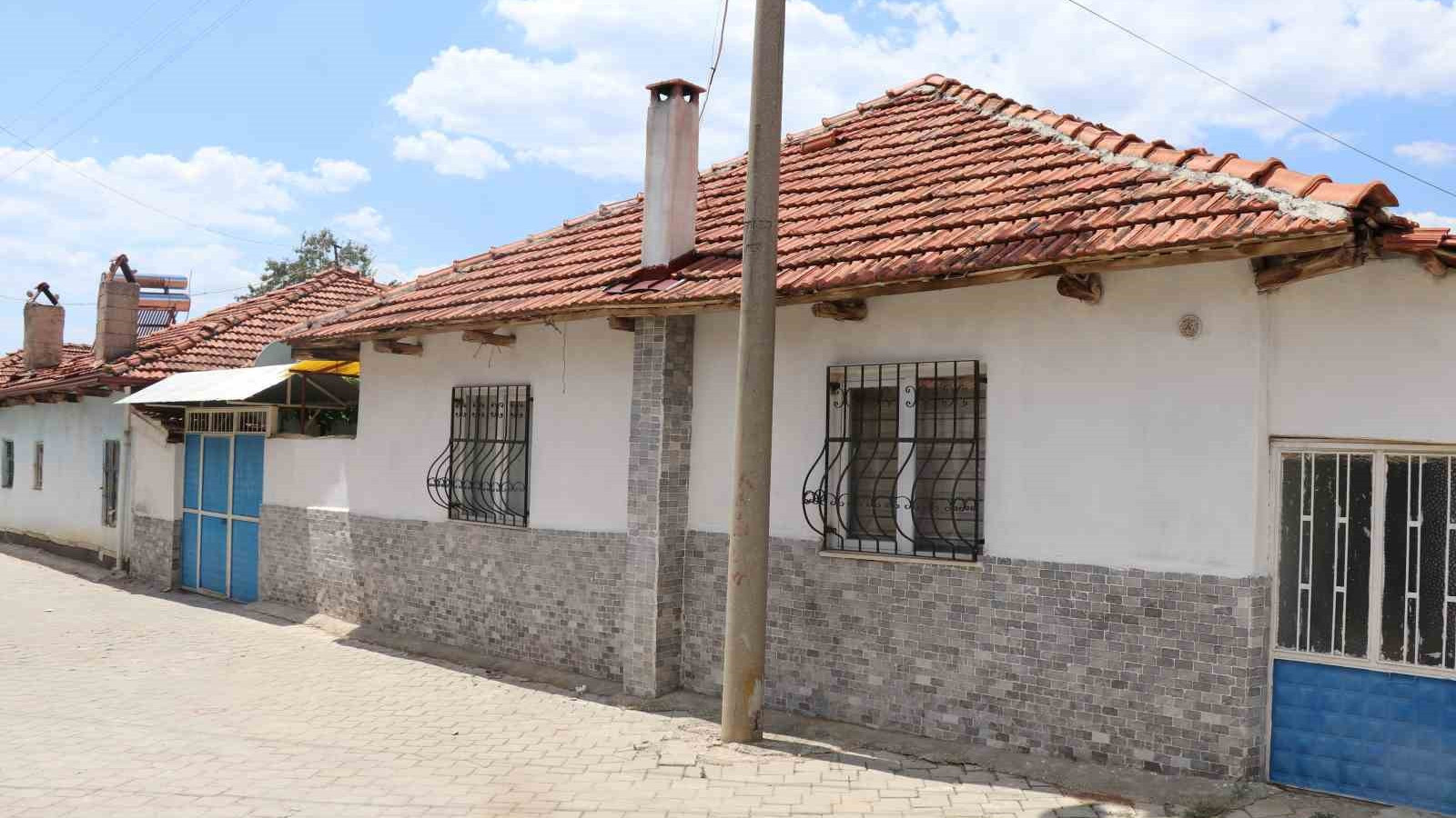 Cezaevinden izinli çıkıp karısını işkence yaparak öldüren kocaya müebbet hapis