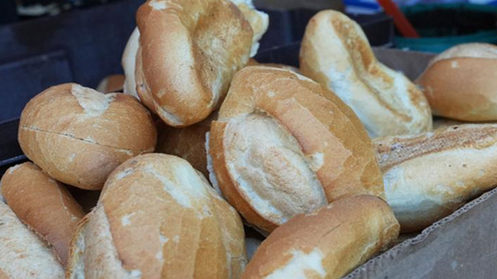 İngiltere ile Meksika arasında sosyal medyada 'ekmek' savaşı