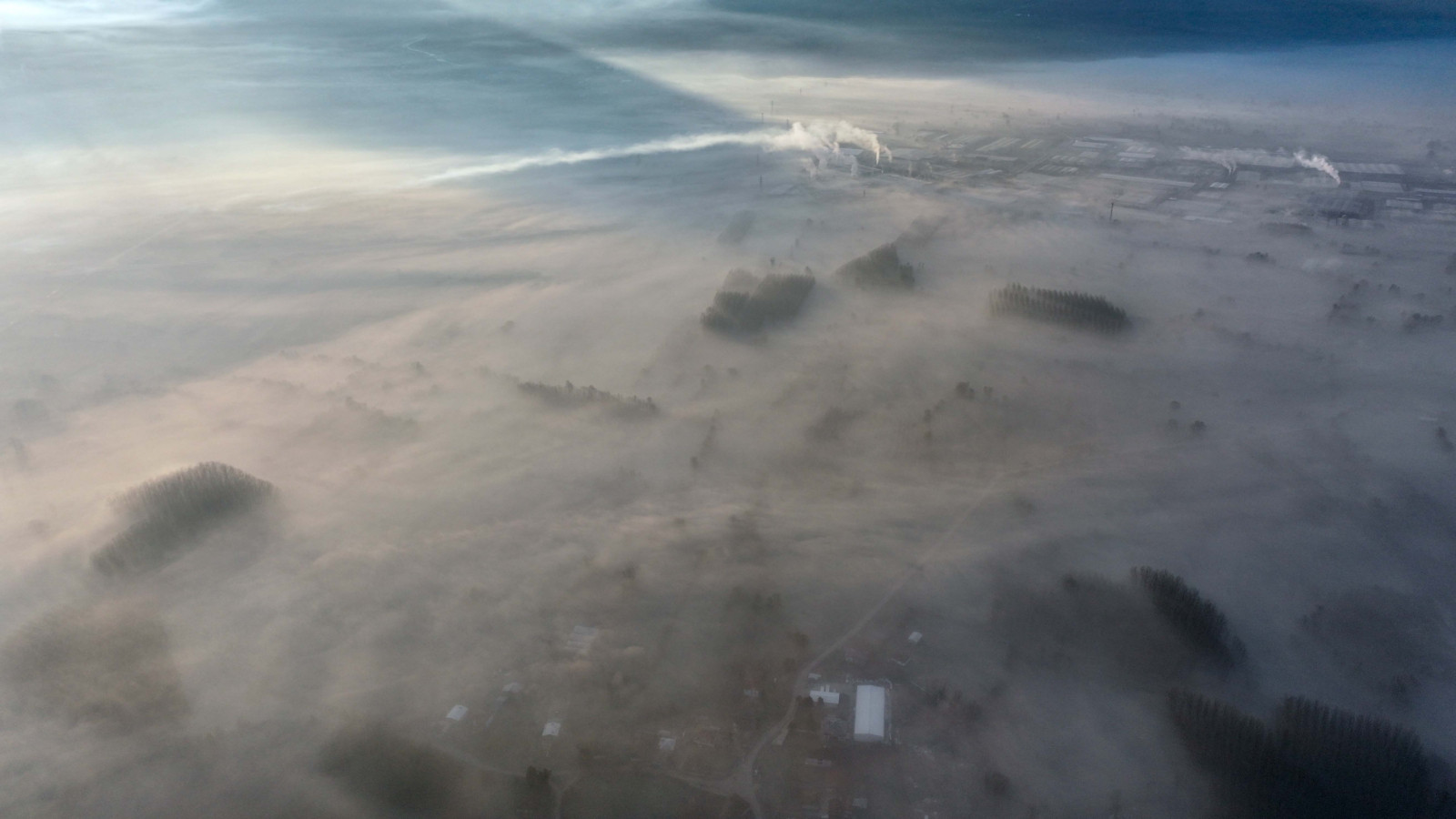 Kentte göz gözü görmüyor... Havadan böyle görüntülendi!