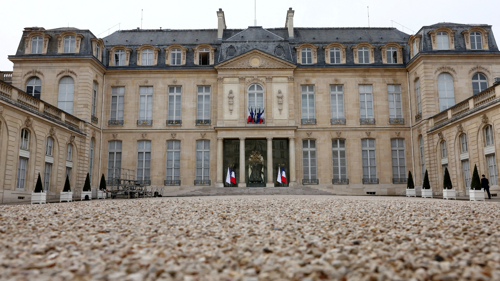 Paris'te bu kez Elysee Sarayı soyuldu