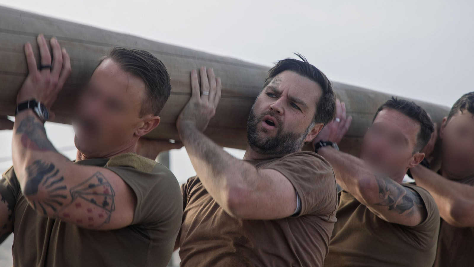 ABD'nin 2 numarası komandolarla meydan okudu