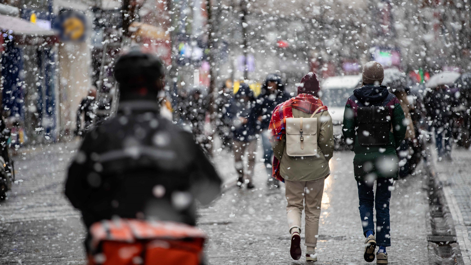 İstanbul ve Ankara'ya kar geliyor! Meteoroloji ve AKOM o tarih duyurdu