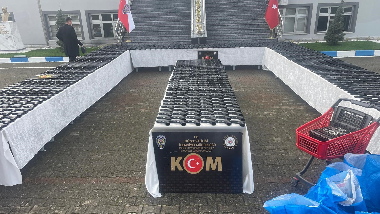 23 ay takip ettiler... Yolcu otobüsünden cephanelik çıktı!