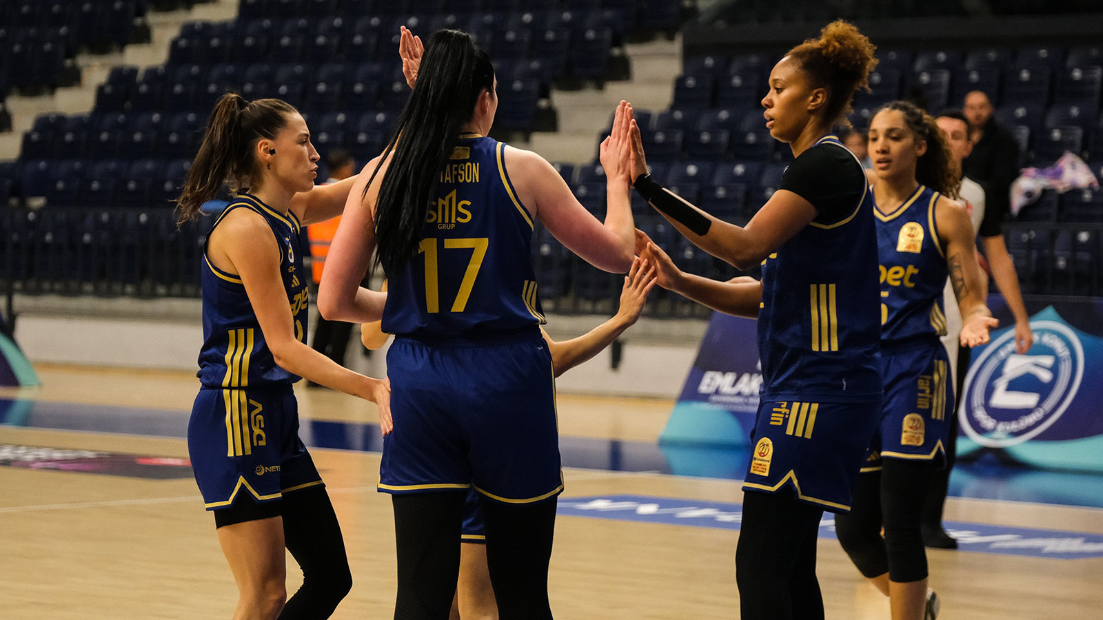 Fenerbahçe Opet, Emlak Konut'u deplasmanda 18 sayı…