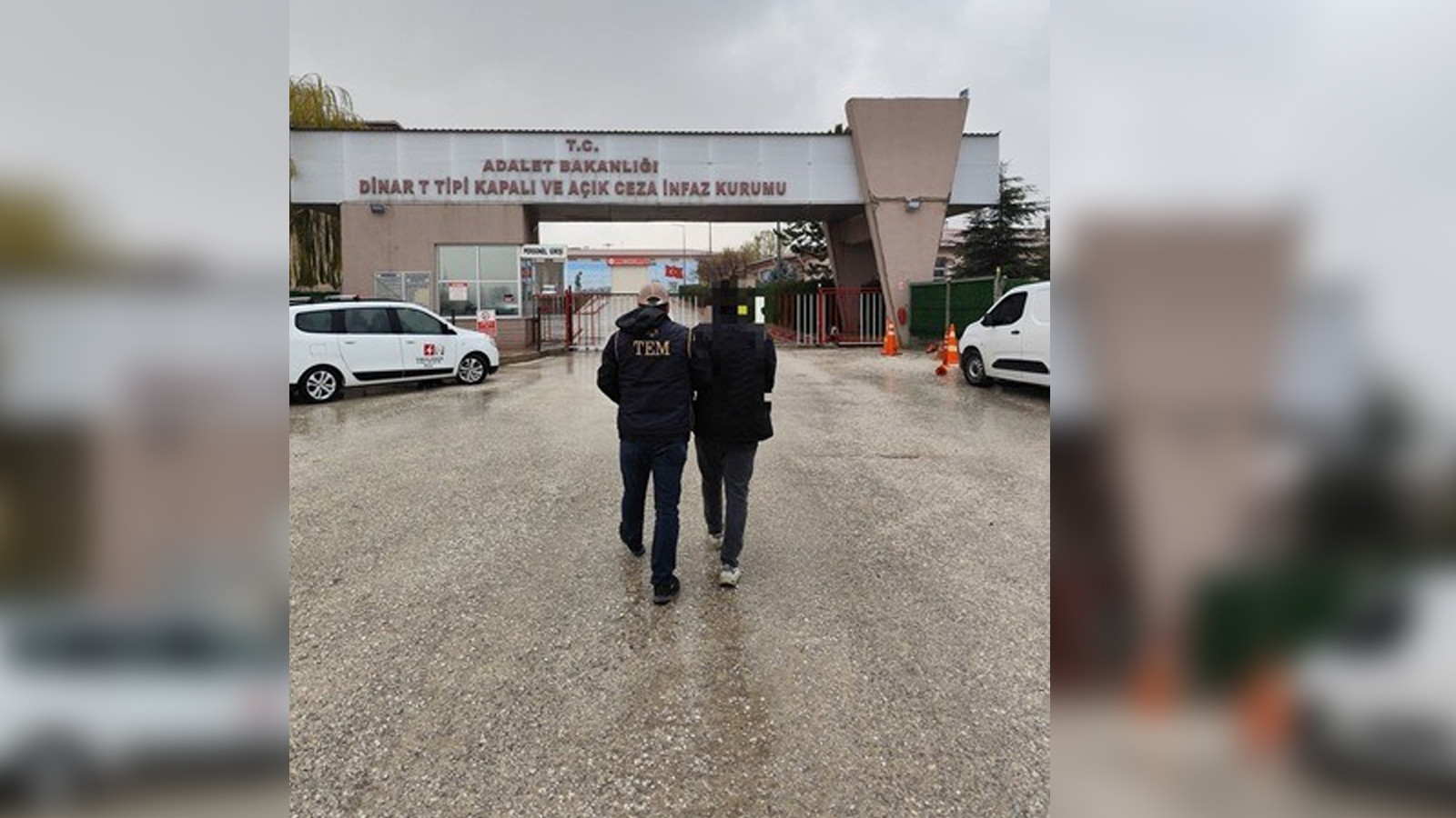 FETÖ’ye üye olmaktan aranan şahsı polis yakaladı
