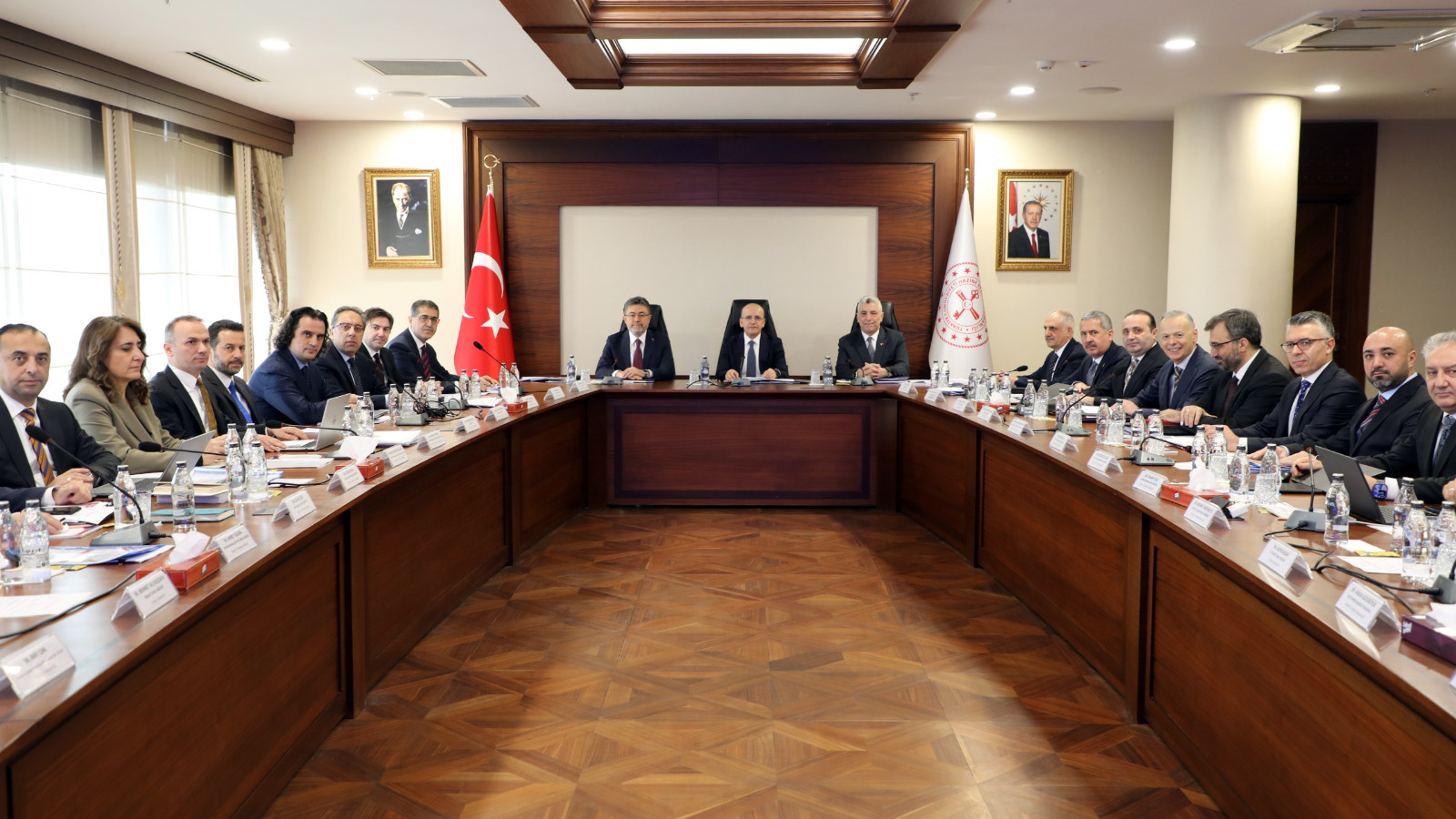 Gıda komitesi Mehmet Şimşek başkanlığında toplandı