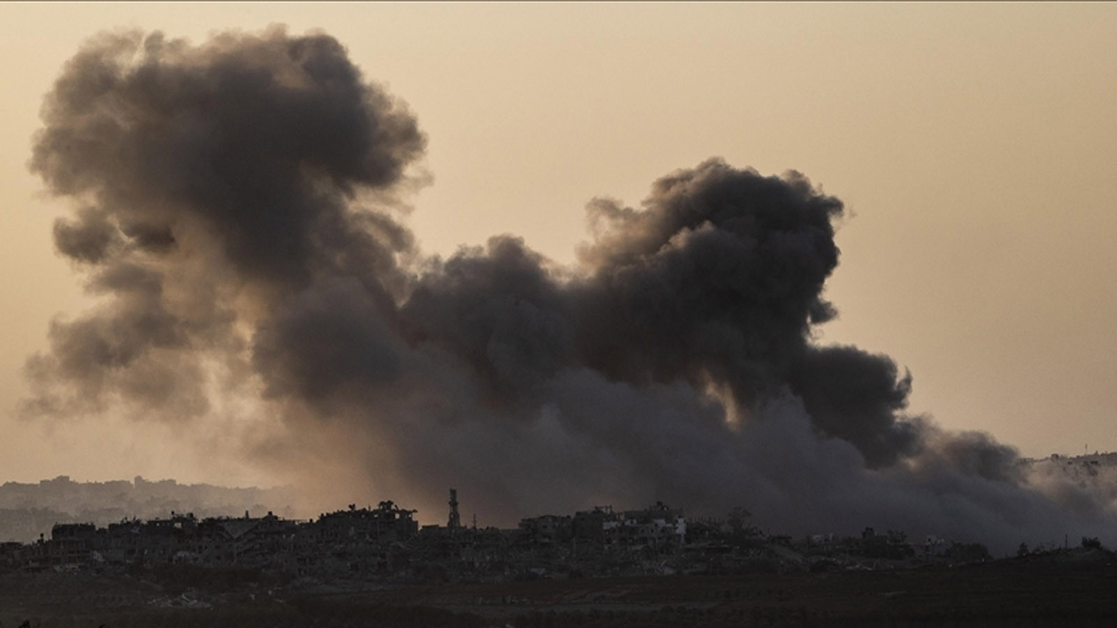 İsrail'den Lübnan'a hava saldırısı