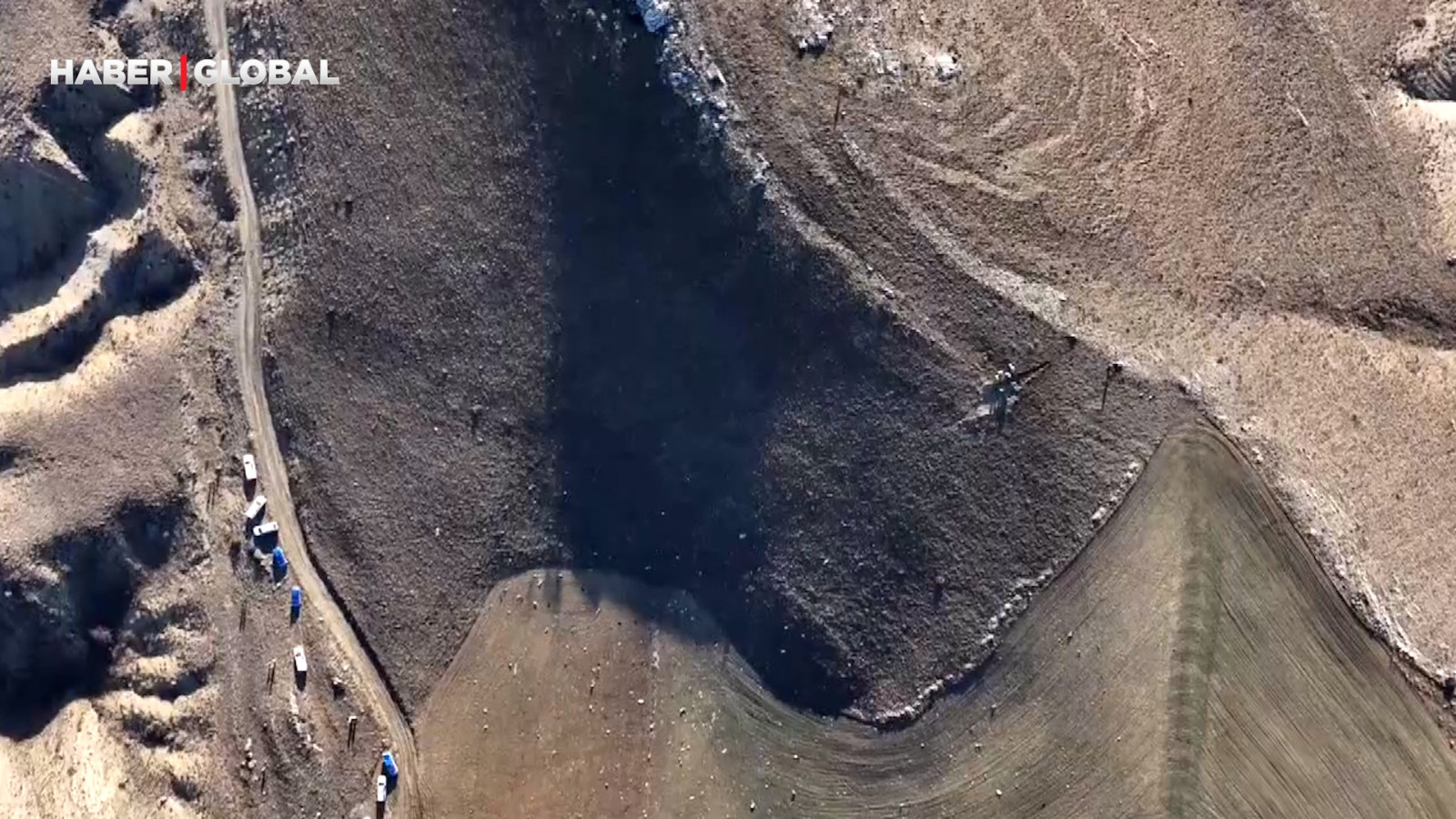 Libya askeri heyetini taşıyan jetin enkazından şoke eden dron görüntüleri!