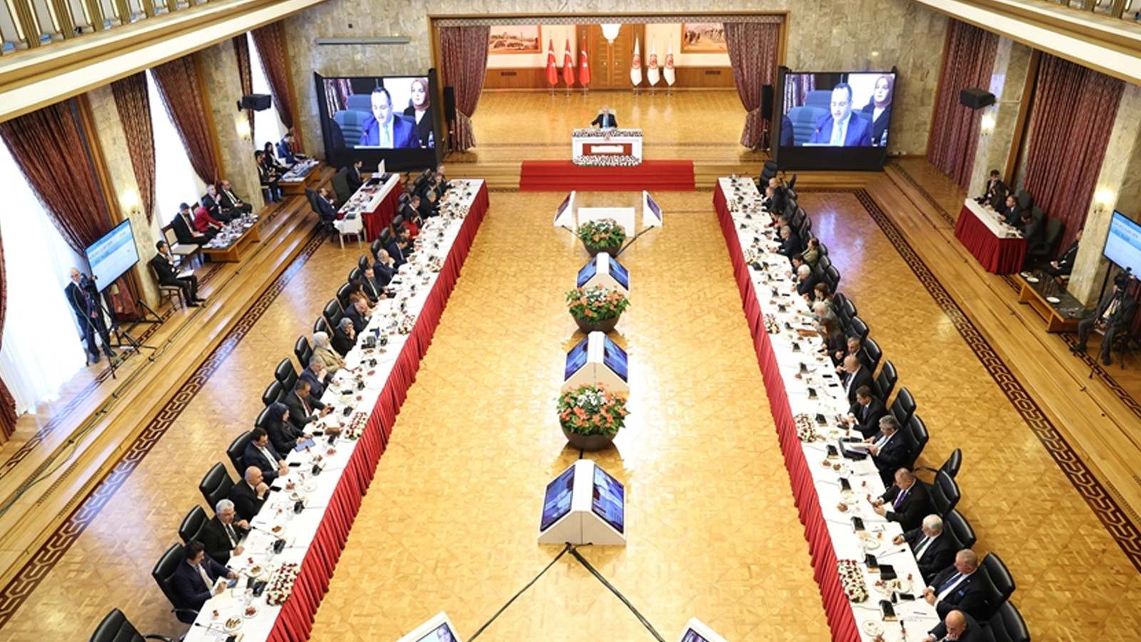 Milli Dayanışma, Kardeşlik ve Demokrasi Komisyonu'nun çalışma süresi uzatıldı