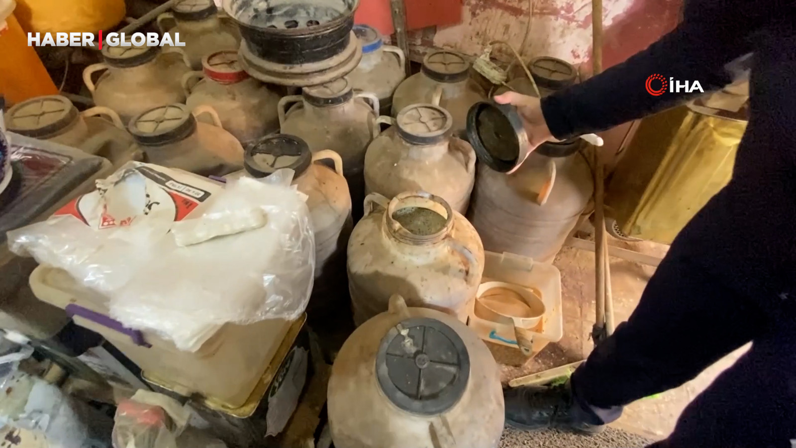 Şanlıurfa'da bakkalda mide bulandıran ve şoke eden görüntüler!