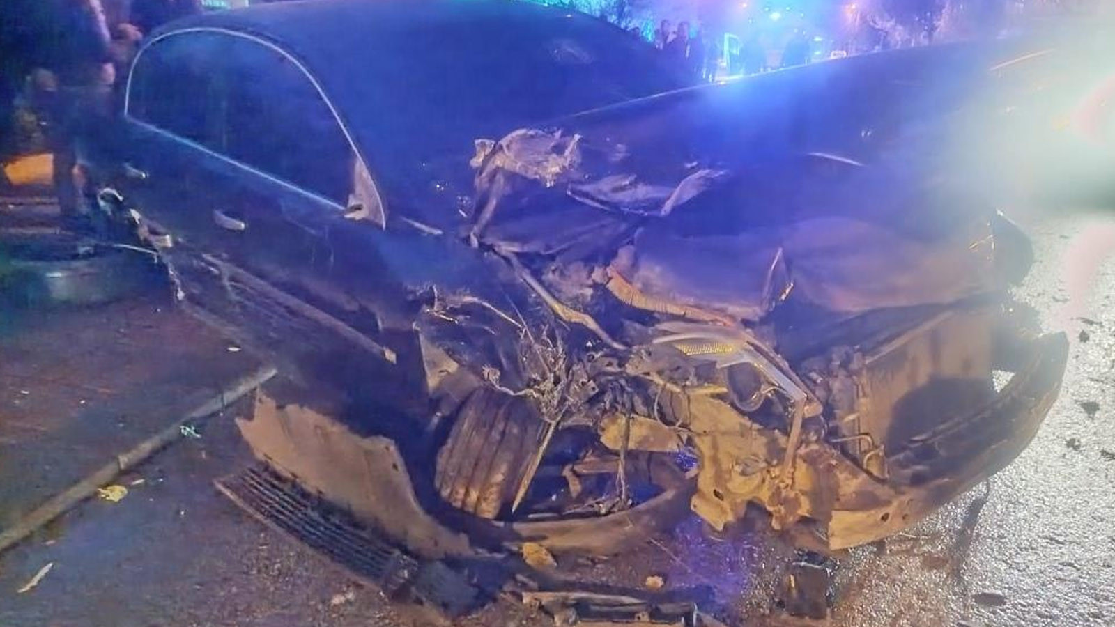 Sürat kazayı getirdi: Elektrikli bisiklet sürücüsü kadın can verdi