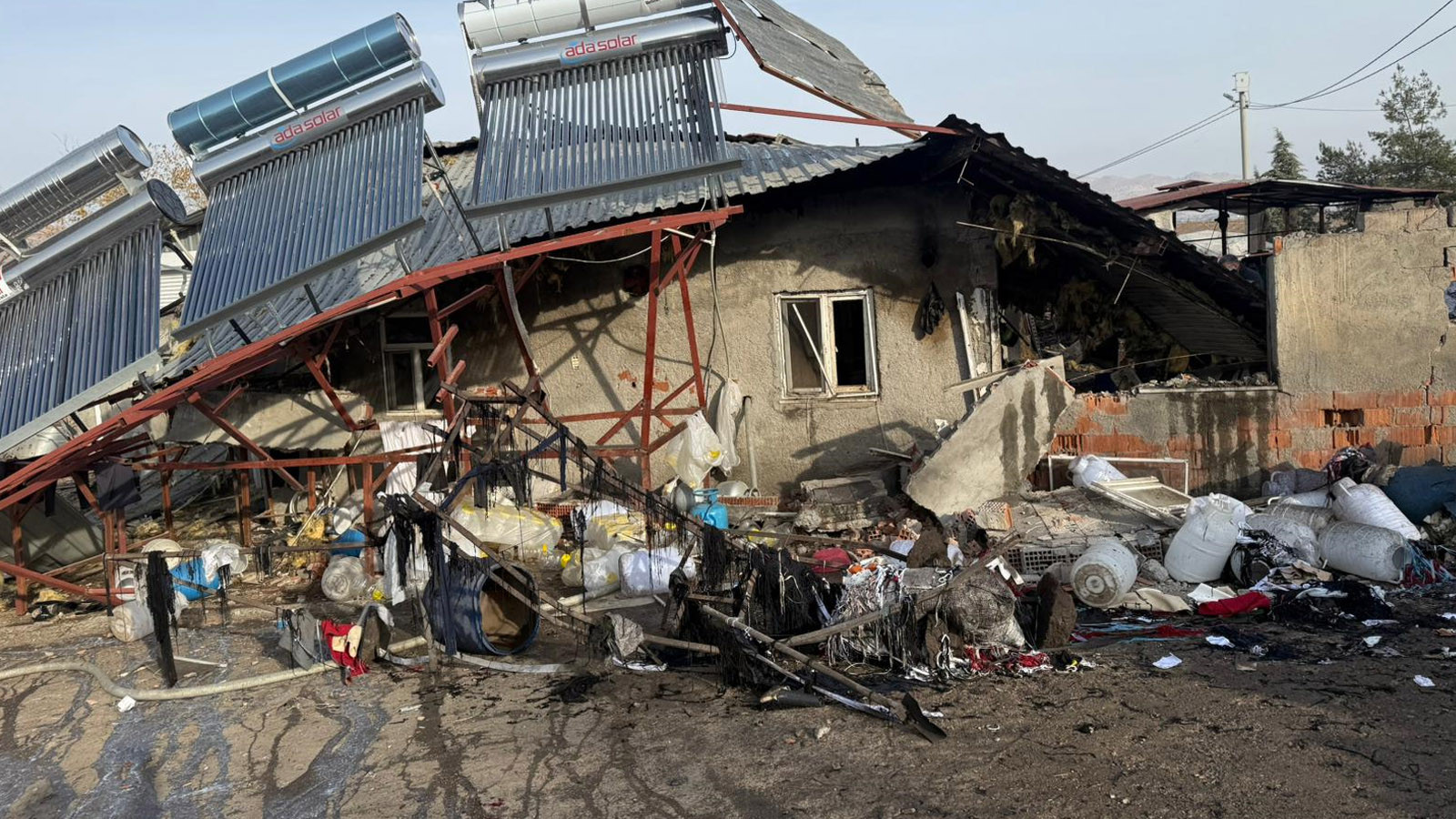 Diyarbakır'da peynir üretim tesisinde patlama: Çok sayıda yaralı var