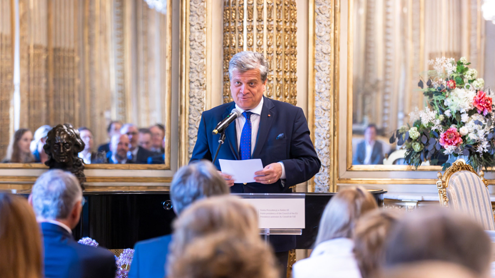 Polonya'da 'sahte diploma' soruşturması: Paris Büyükelçisi görevden alındı