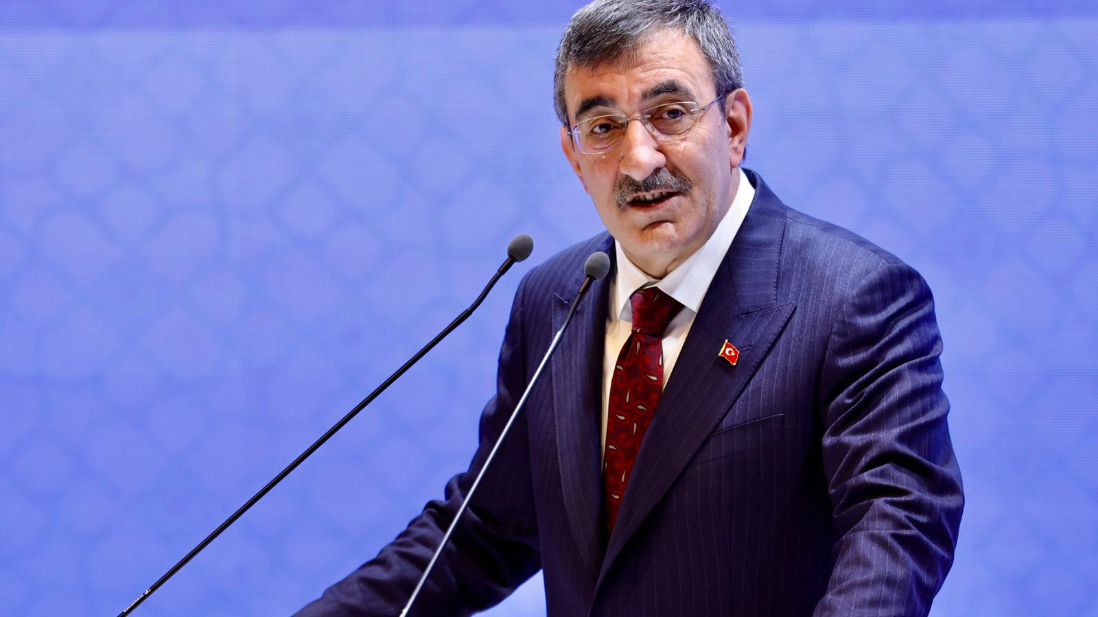 Cevdet Yılmaz: Ocakta enflasyonda 20'li rakamları göreceğiz