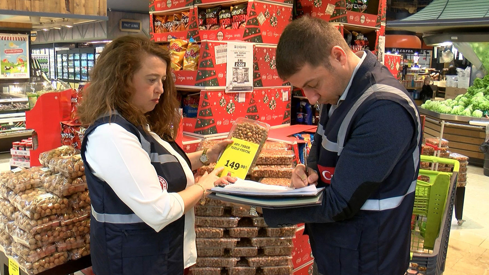Fırsatçılar yine iş başında! 2026 Asgari ücret sonrası fiyatlara zam yaptılar!