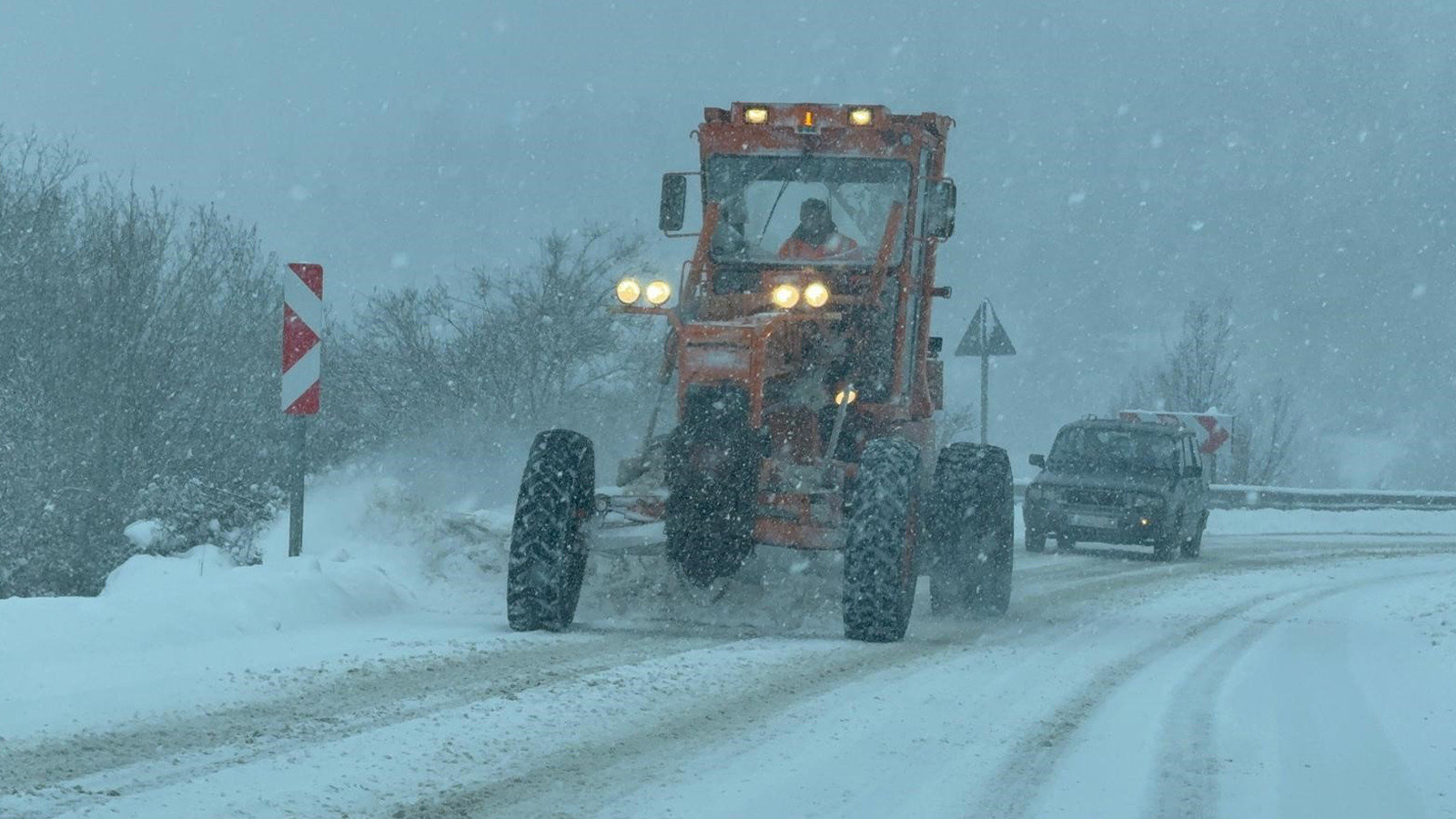 Karabük-Bartın kara yolunda kar nedeniyle tırların geçişine izin verilmiyor