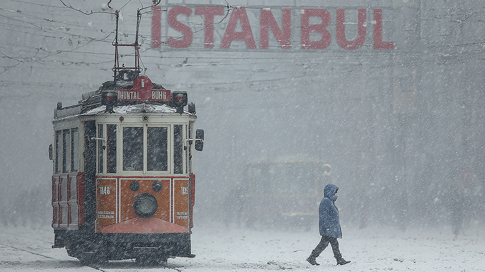 Meteoroloji ve AKOM'dan yeni hava durumu raporu! Yılbaşında İstanbul'a kar yağacak mı?